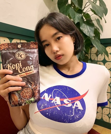 Elvara Caliva hd actress photo