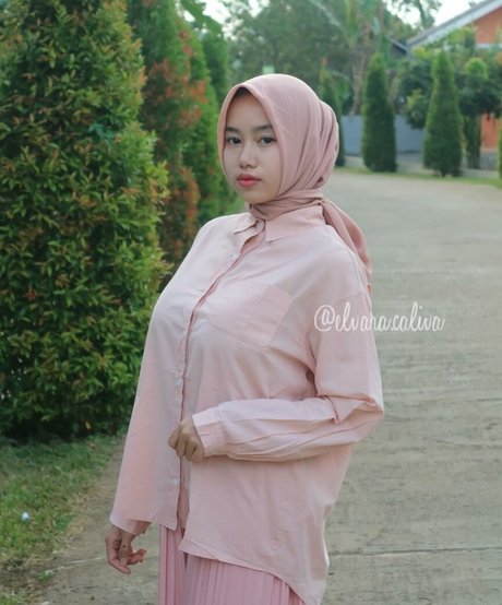 Elvara Caliva pornstar top photos