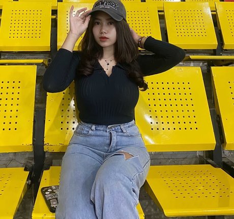 Elvara Caliva erotic pornstar img