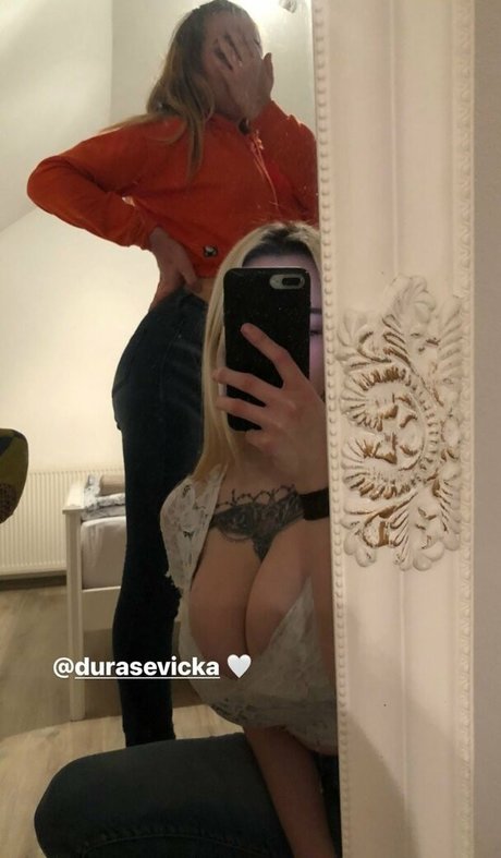 suzizvonar star erotic pictures