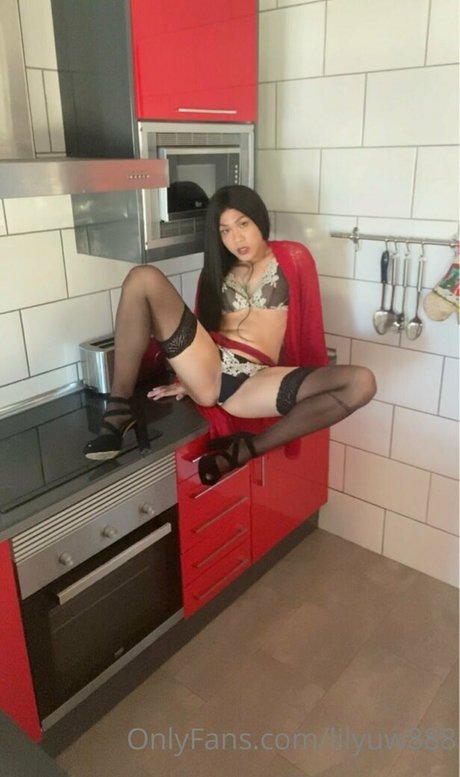 ts lilyuw88 pornstar images