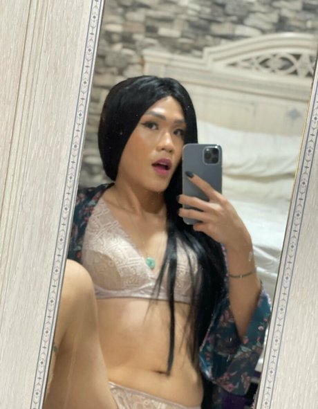 ts lilyuw88 pornstar exclusive photo