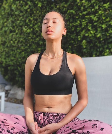 Andy Allo model perfect photo