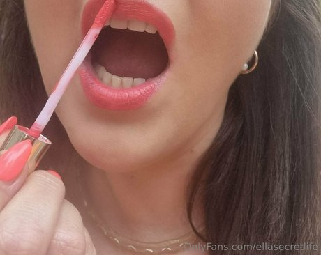 ellasecretlife Profile pic