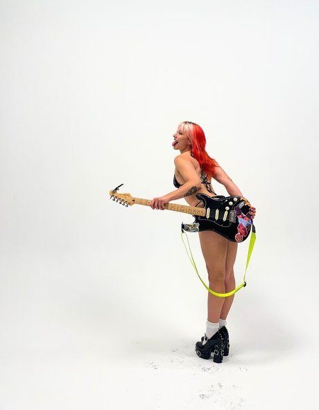 Cami Petyn naked pornstar image