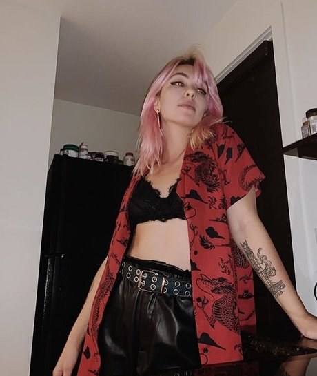 Cami Petyn star top picture