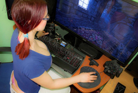 PureRuby87 model adult images