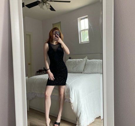 Francesca Capaldi high quality actress photos