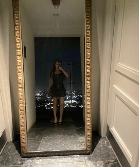 Francesca Capaldi hot actress image