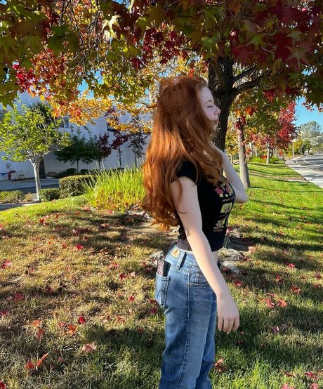 Francesca Capaldi hd model photo