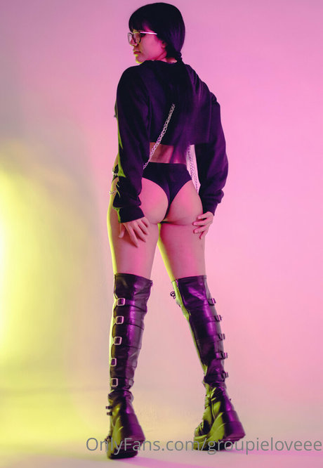 groupielover adult model img