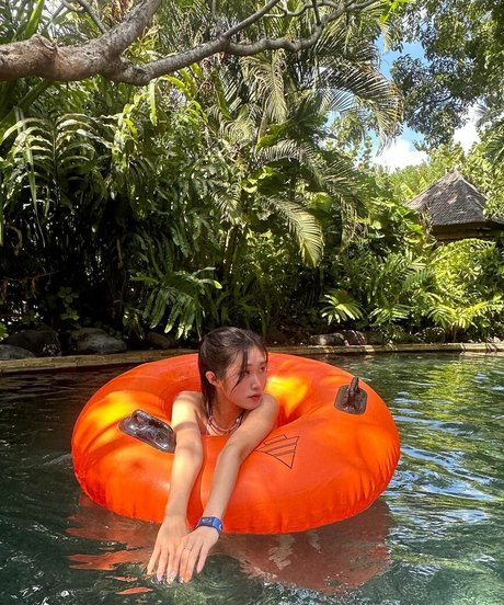 Dadacafe sex model pic