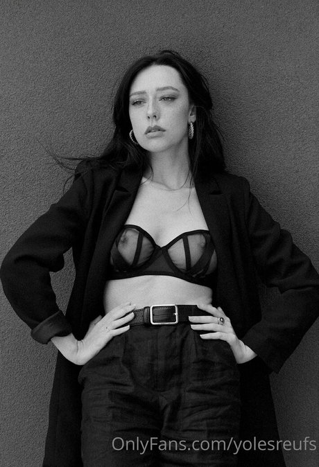 yolesreufs erotic star pics