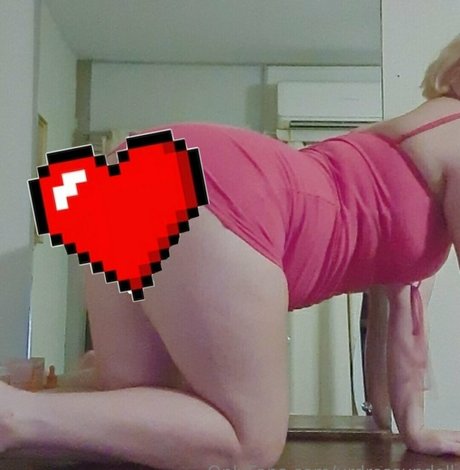 dramatic dumpster free naked model images