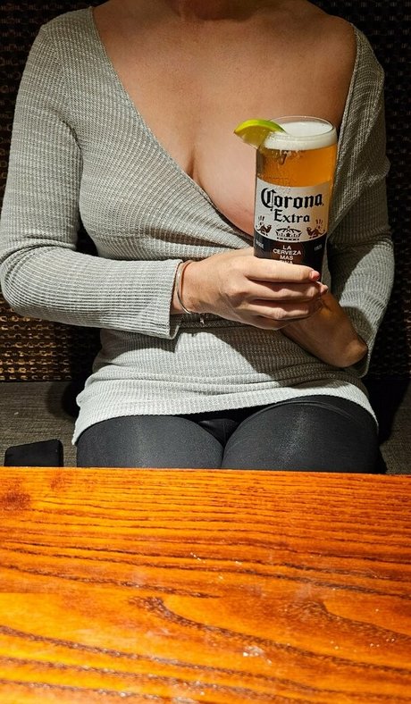 scarlett johnson24 star hot pictures