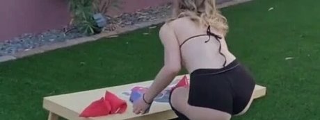 tattooed shemale onlyfans beautiful pictures