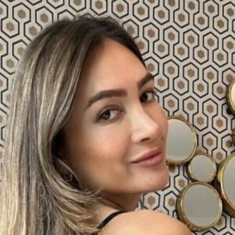 Dkarina pretty pornstar photos