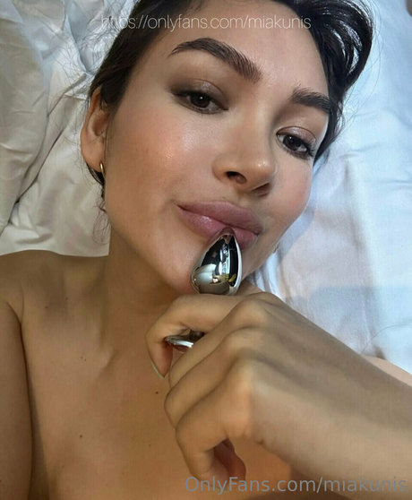 Dkarina top model photos