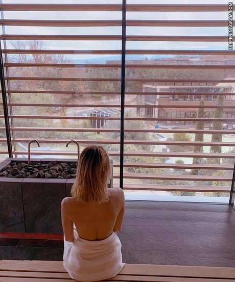 Sabrina Ghio exclusive model photo