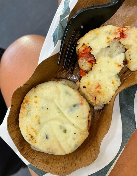 tomiko 1 art model img