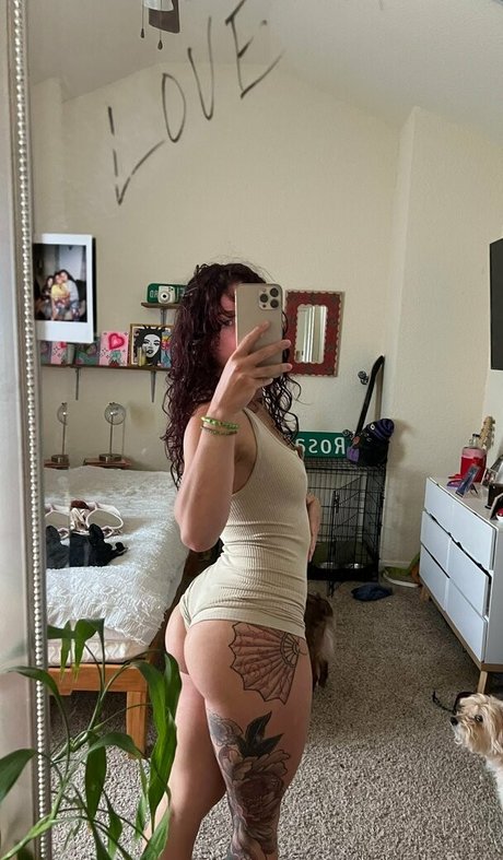 Ally R model nudes images