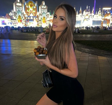 Nicole Farrell perfect actress pic