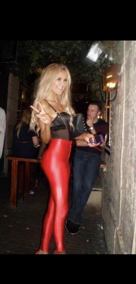 Nicole Farrell model pornographic img