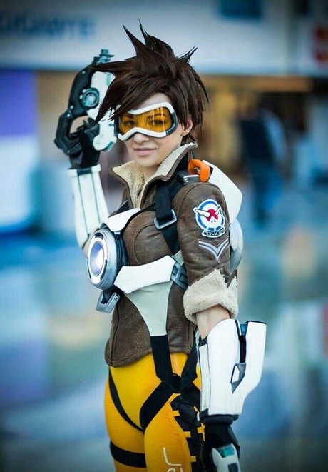 Jannet In Cosplay star top pic