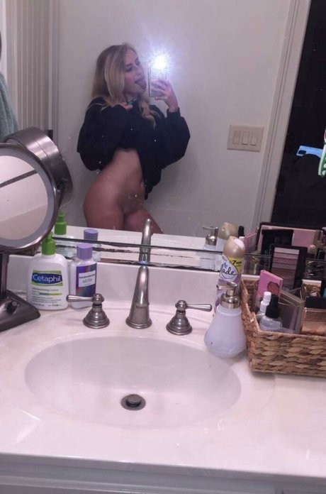 blonde yoga onlyfans nice pictures