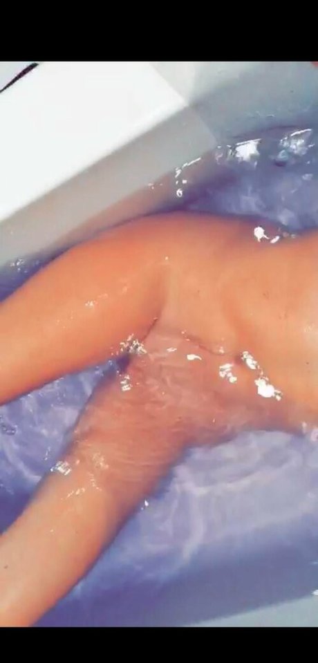 Useless cum bucket model sex photo