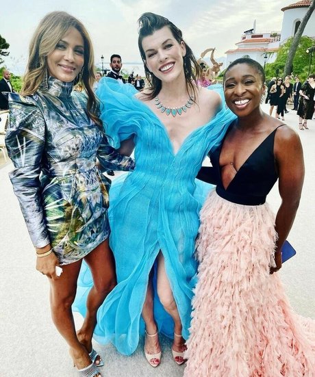 Milla Jovovich beautiful pornstar images