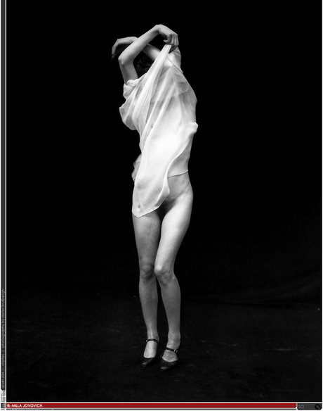 Milla Jovovich model pretty picture