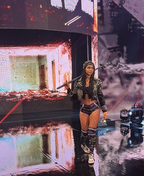 Cora Jade model perfect photo