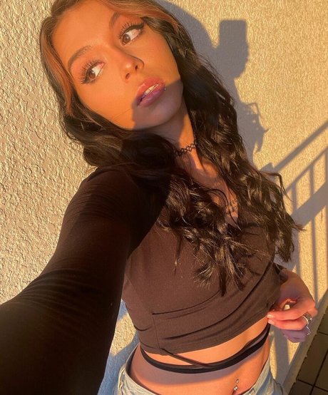 Cora Jade sex star picture