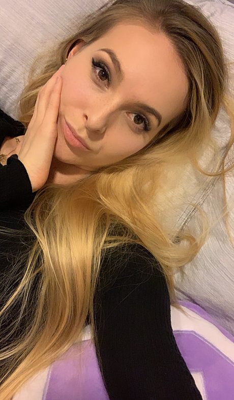 Fasffy model porn image