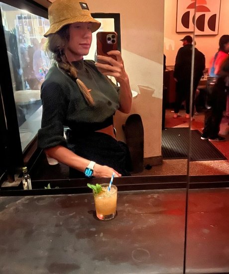 blowjob milf onlyfans free xxx picture