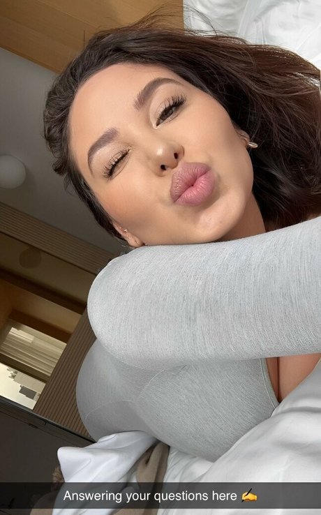 Catherine Mcbroom sex model picture