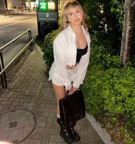 perfect shemale onlyfans pornos picture