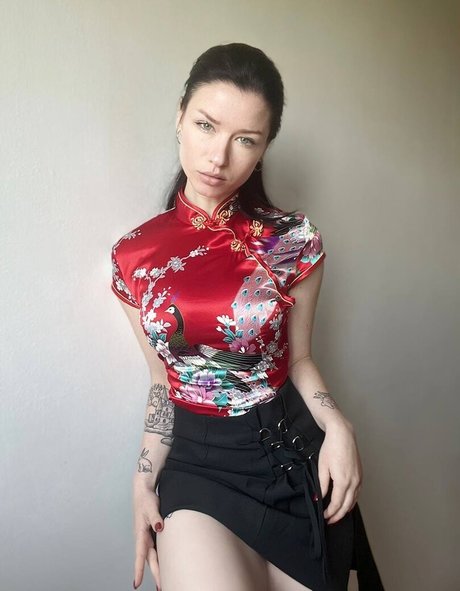 innervus pretty model images