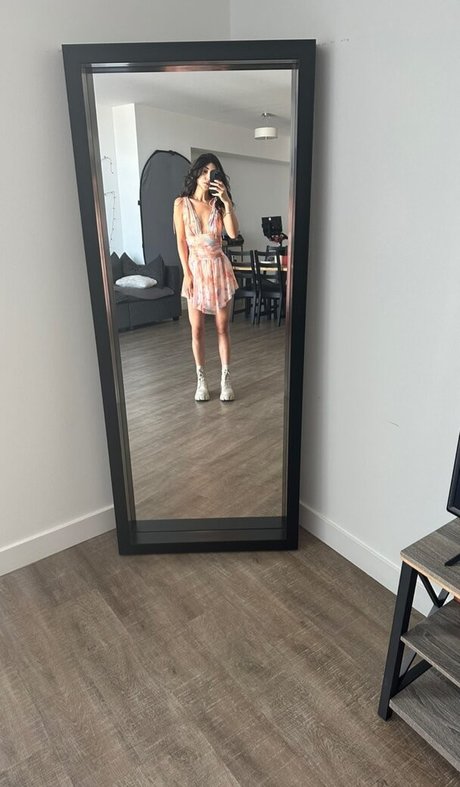 ass spread onlyfans art naked galleries