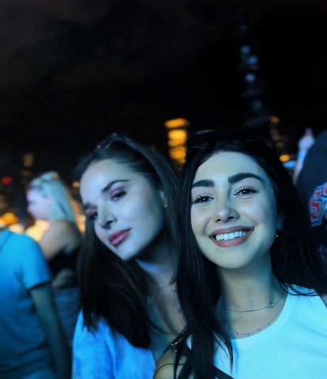 Alexa Mansour nude star archive