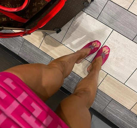 Charlotte Flair star naked photo