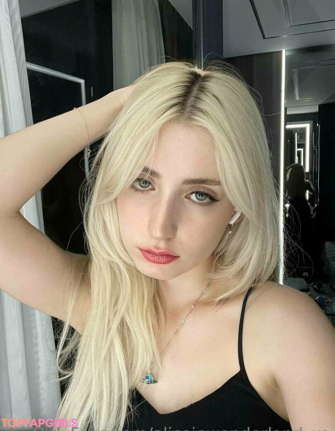 aliceinwonderland xo high quality star photo