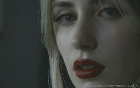 aliceinwonderland xo high quality actress pics