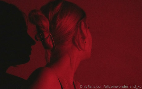aliceinwonderland xo naked actress images