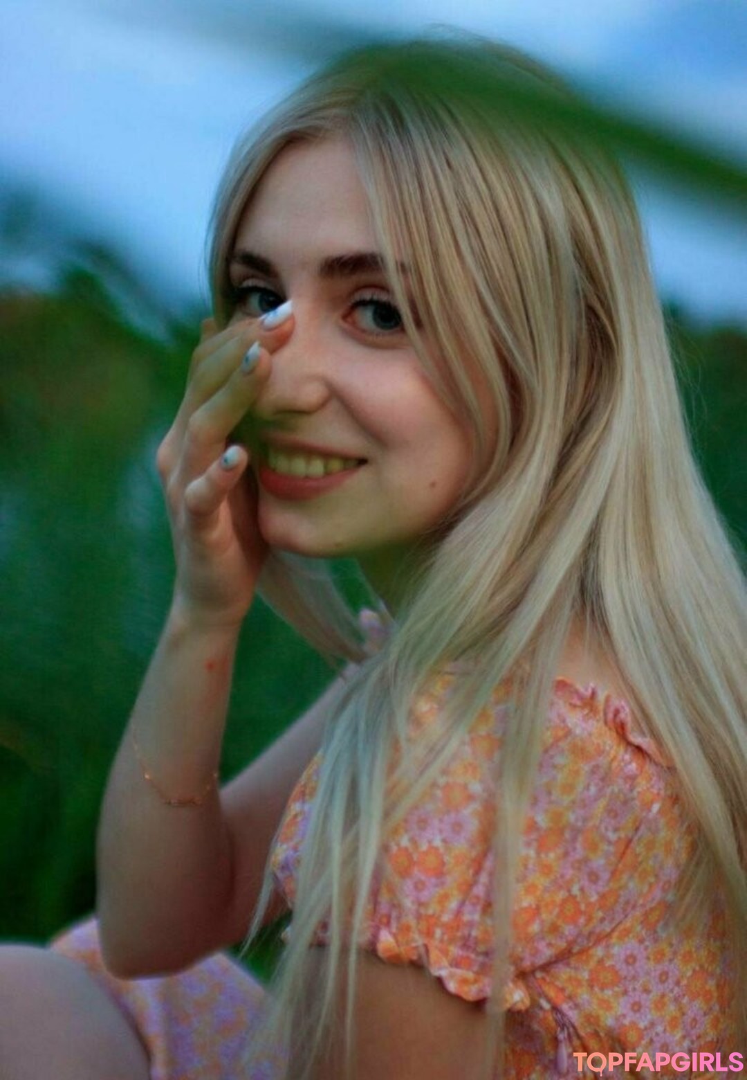 aliceinwonderland xo model nude images