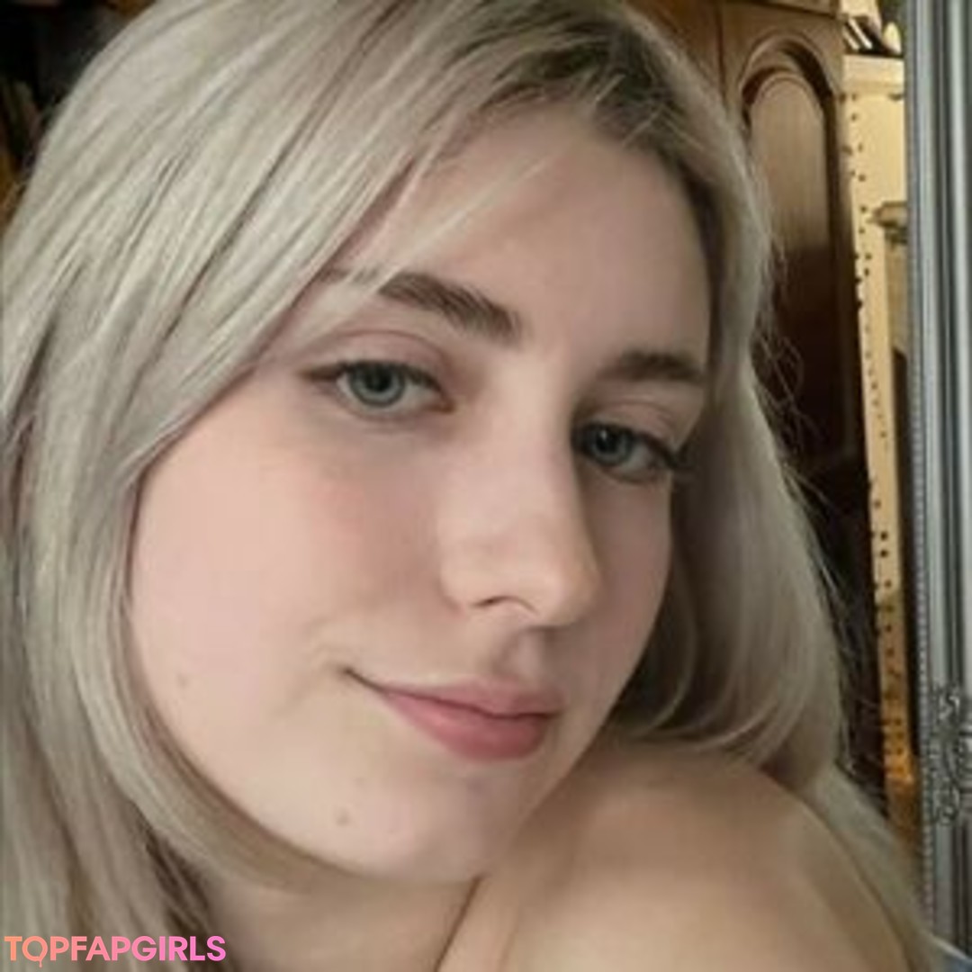 aliceinwonderland xo adult model photos