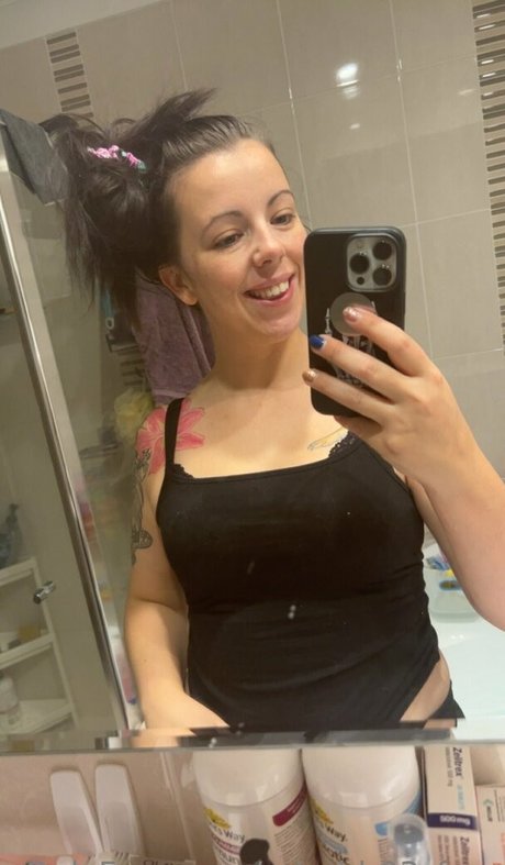 girlfriend onlyfans free photo