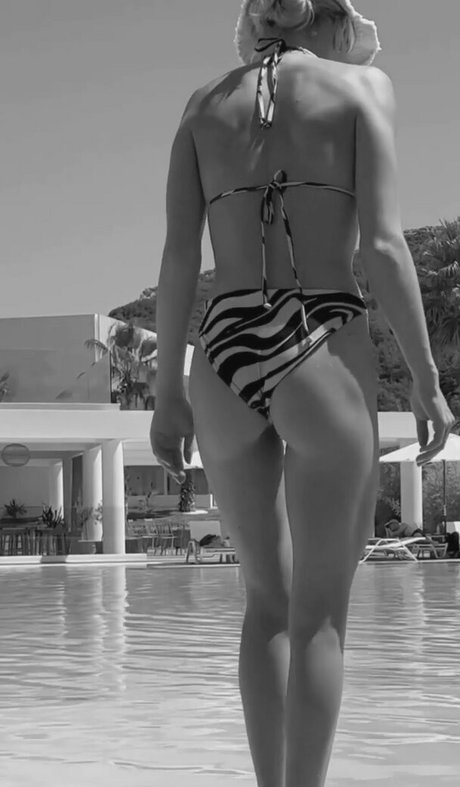 blonde yoga onlyfans sexy pictures