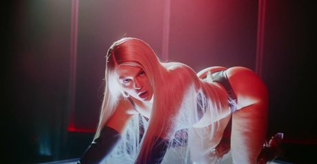 Luisa Sonza sexy actress pics